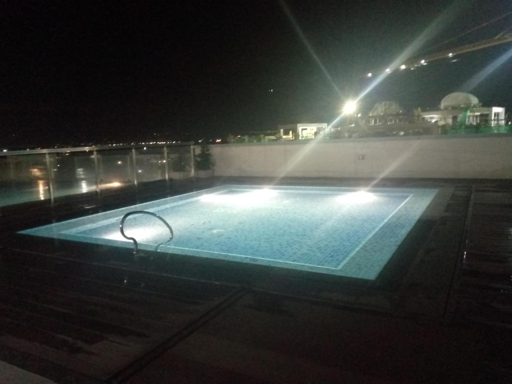 Mactan Newtown 8 Boulevard Deluxe Punta Engaño Esterno foto
