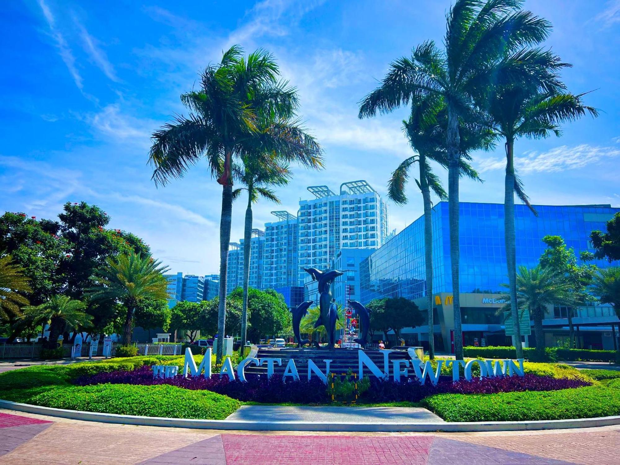 Mactan Newtown 8 Boulevard Deluxe Punta Engaño Esterno foto