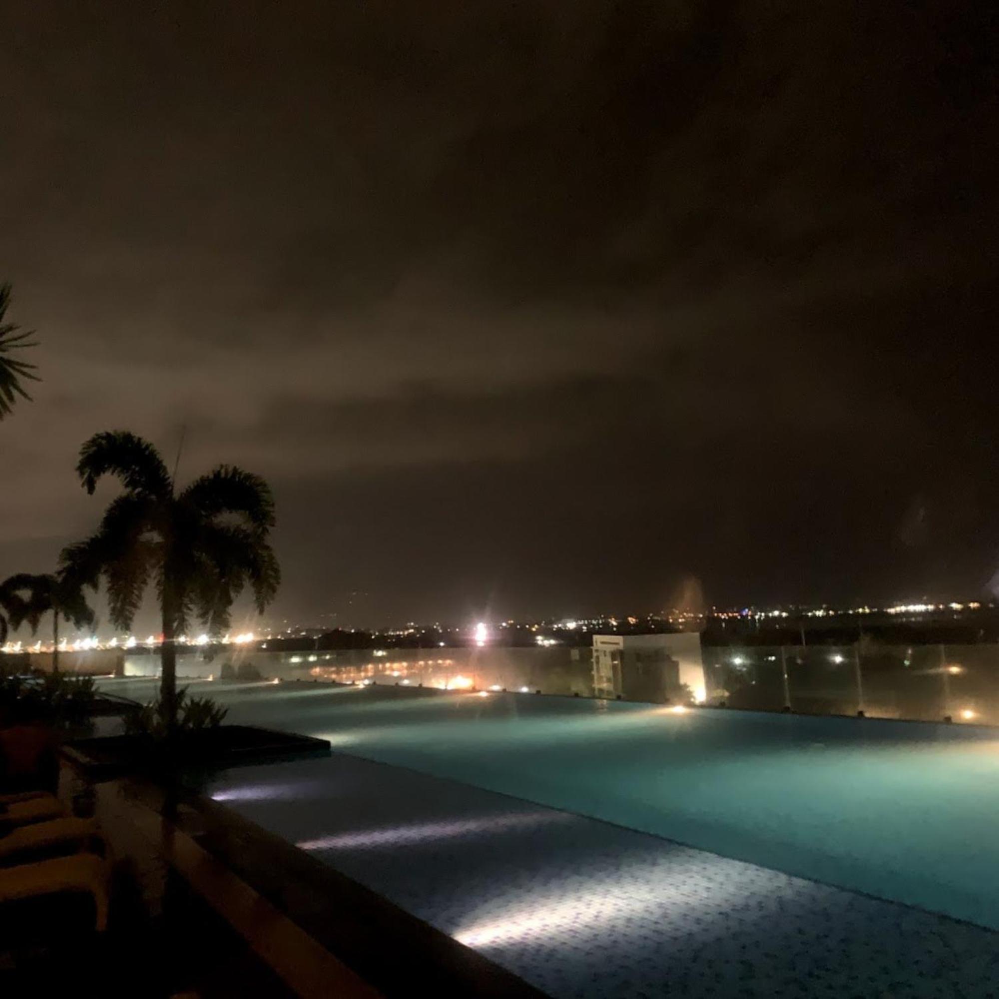 Mactan Newtown 8 Boulevard Deluxe Punta Engaño Esterno foto